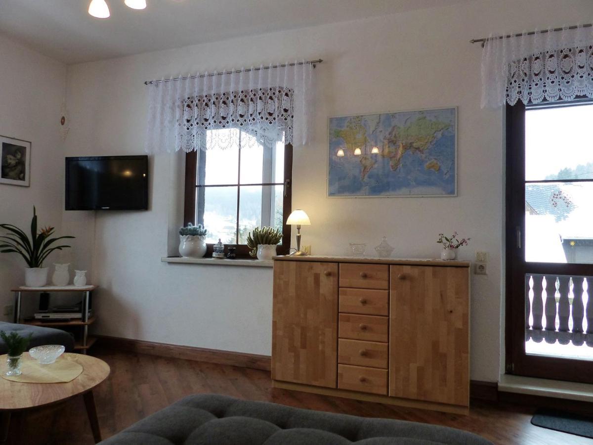 Cozy Apartment In Ore Mountains With Balcony بريتينبرون الغرفة الصورة