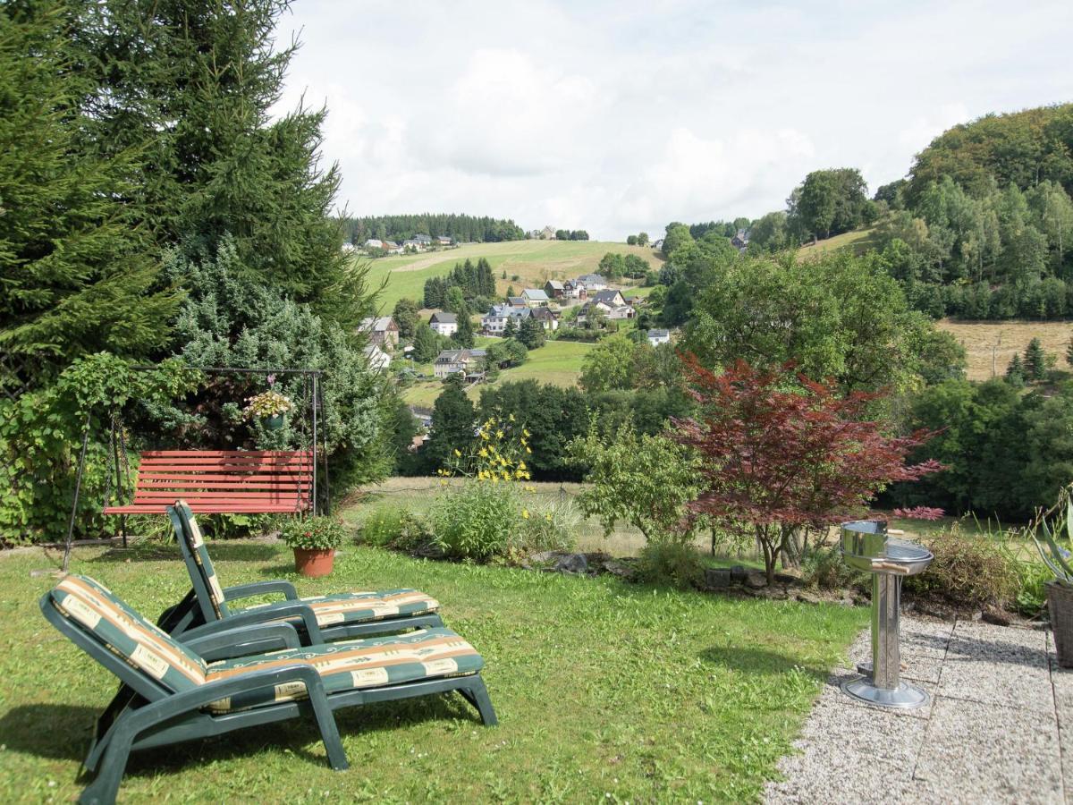 Cozy Apartment In Ore Mountains With Balcony بريتينبرون الغرفة الصورة