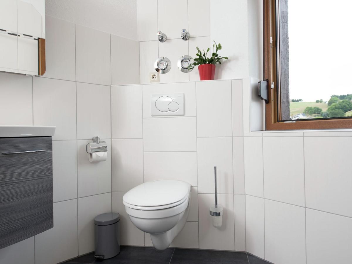 Cozy Apartment In Ore Mountains With Balcony بريتينبرون الغرفة الصورة