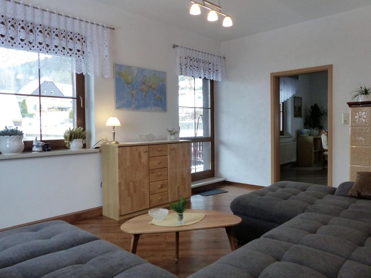 Cozy Apartment In Ore Mountains With Balcony بريتينبرون الغرفة الصورة