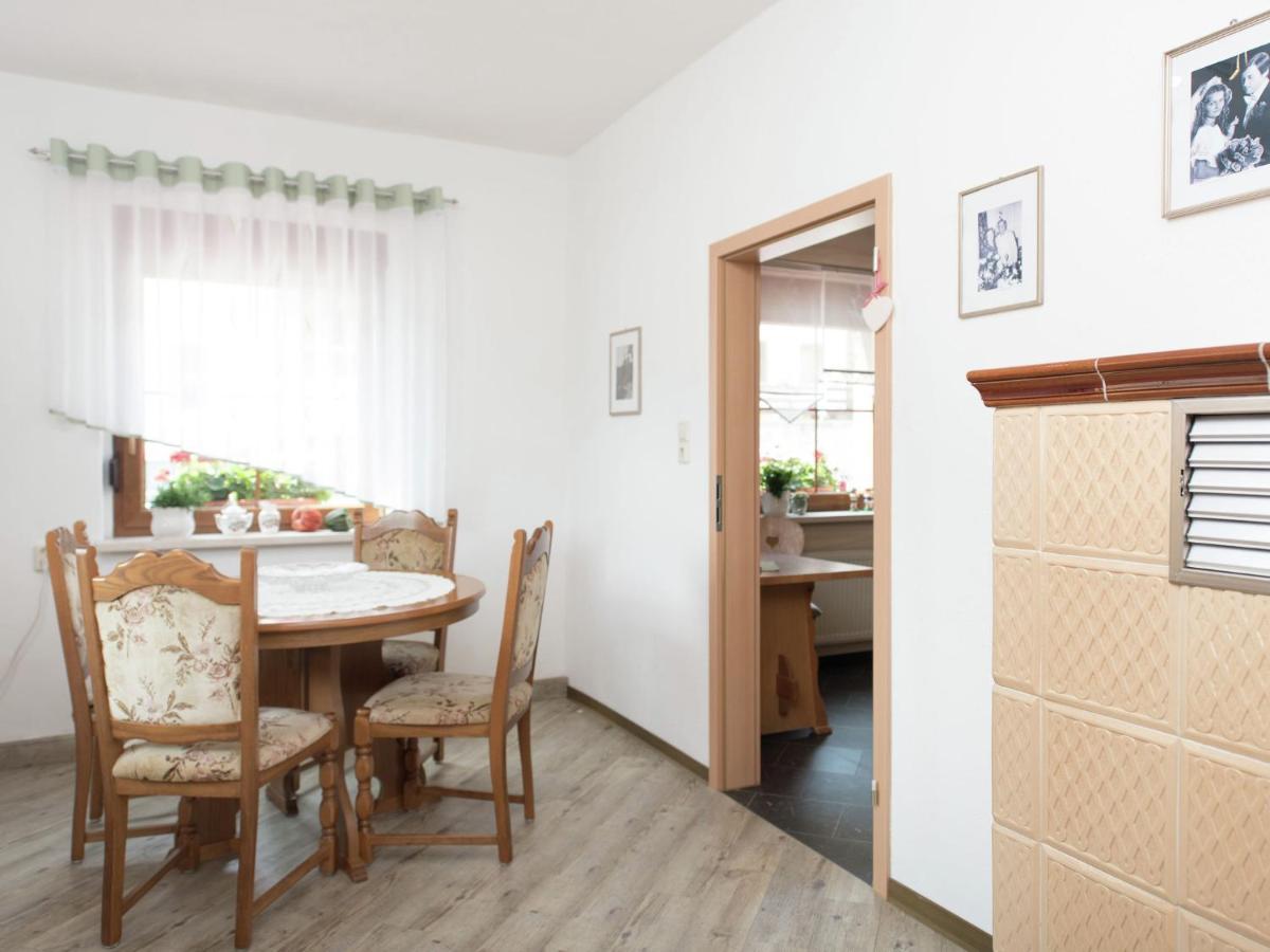 Cozy Apartment In Ore Mountains With Balcony بريتينبرون الغرفة الصورة